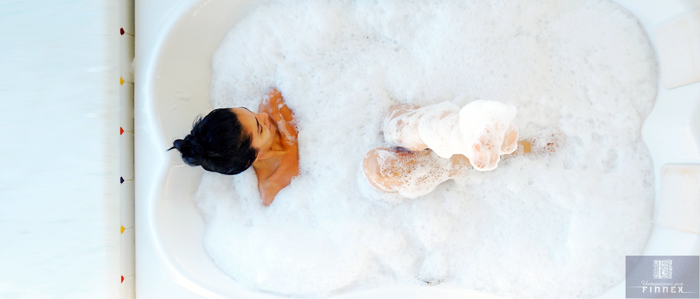 Гидромассажная ванна — наслаждение водными процедурами.